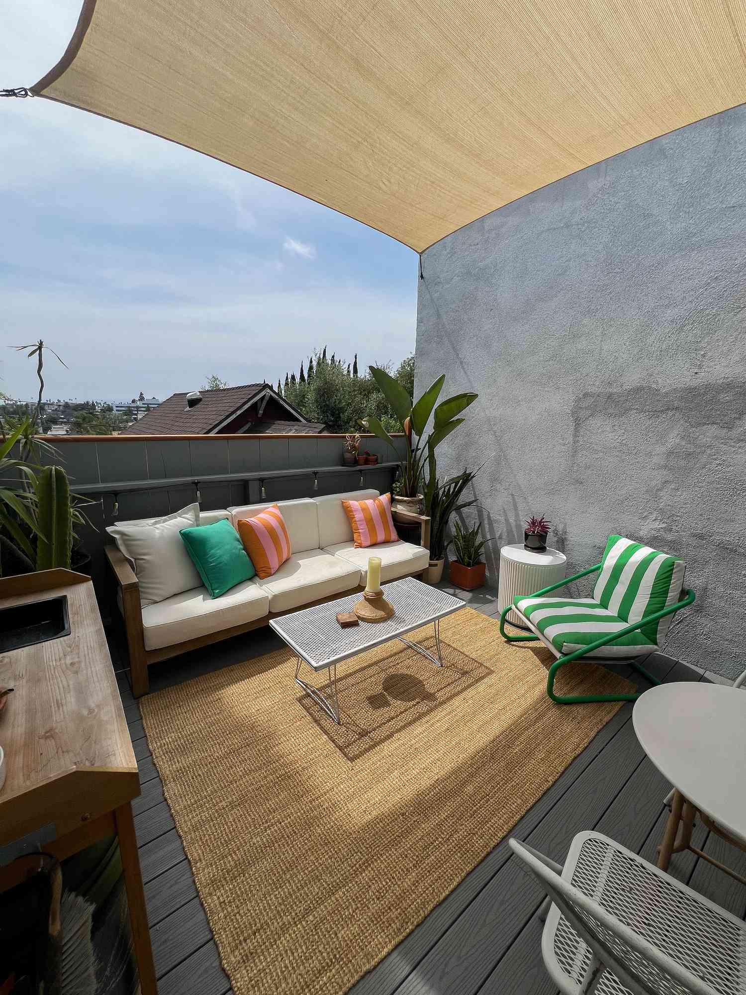 balcony