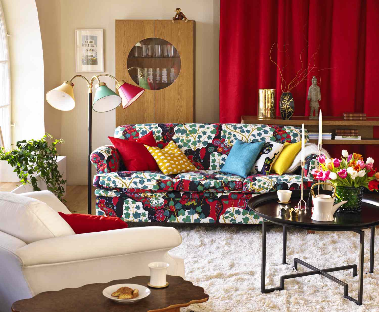 primary color living room