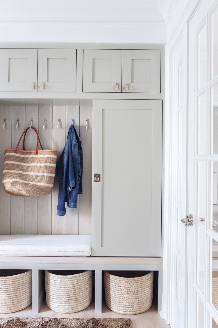 Entryway with storage cabinets